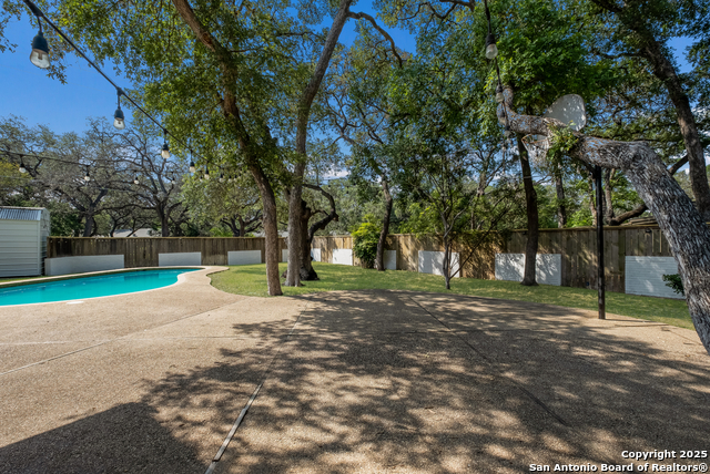 Image 29 of 33 For 226 Carolwood Dr.