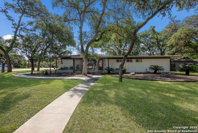 Image 3 of 33 For 226 Carolwood Dr.