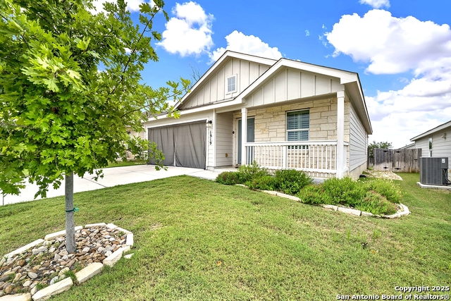 Details for 1919 Goldfinch, New Braunfels, TX 78130