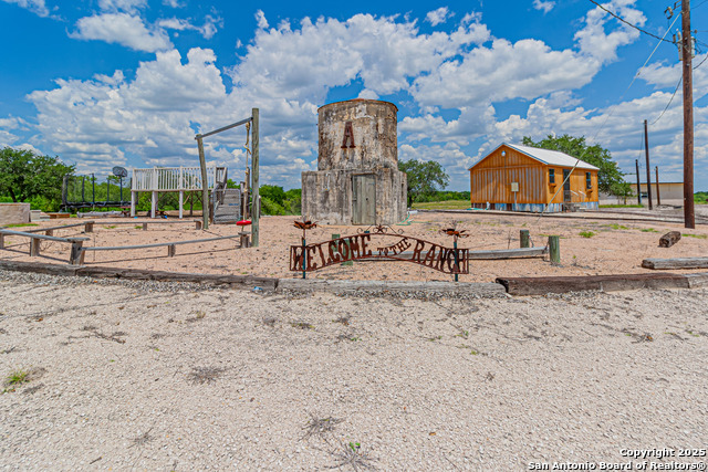 Details for 7580 Fm 1144, Karnes City, TX 78118