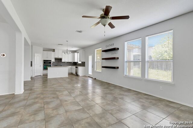 Listing photo id 12 for 13131 Piper Sonoma