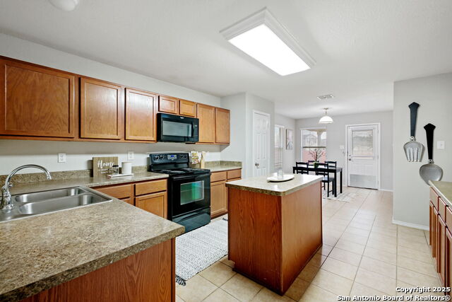 Image 13 of 39 For 9218 Hanover