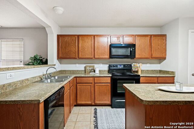Image 14 of 39 For 9218 Hanover