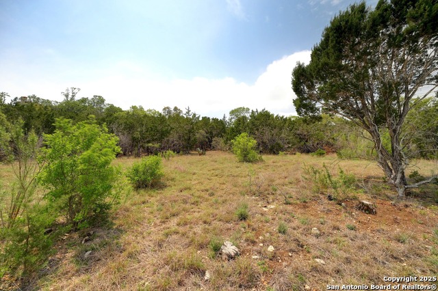 Listing photo id 12 for 2231 San Jose