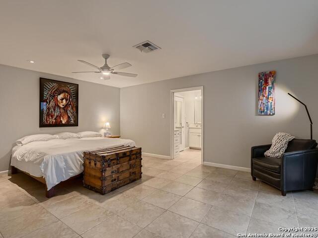 Listing photo id 10 for 320 Remington Dr