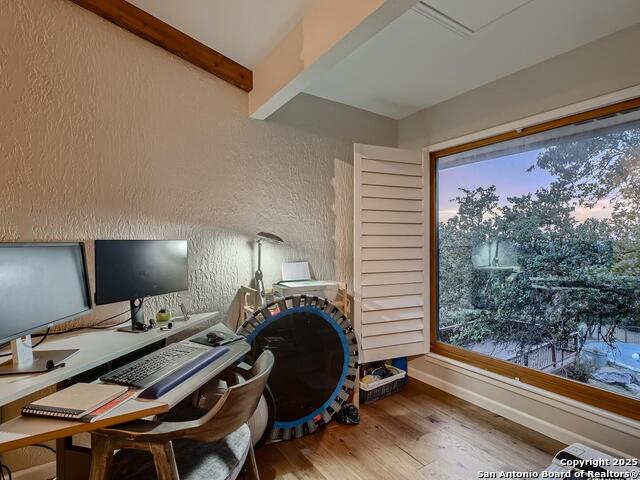 Listing photo id 22 for 320 Remington Dr