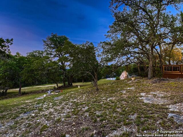 Listing photo id 28 for 320 Remington Dr