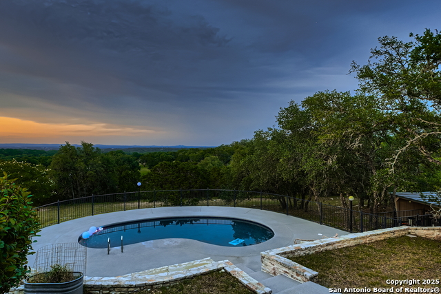 Listing photo id 31 for 320 Remington Dr