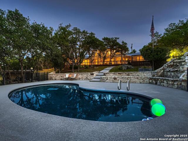 Listing photo id 34 for 320 Remington Dr