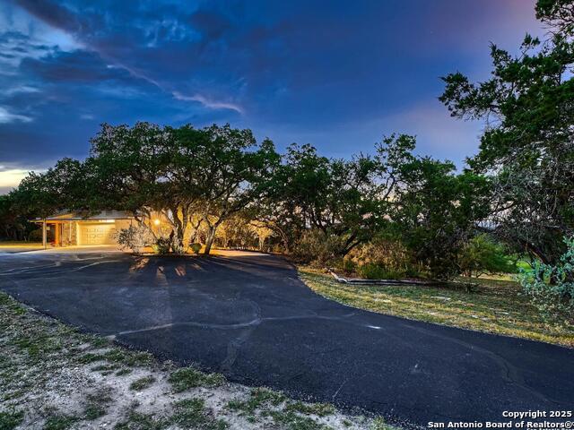 Listing photo id 39 for 320 Remington Dr