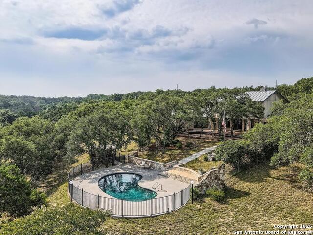 Listing photo id 50 for 320 Remington Dr