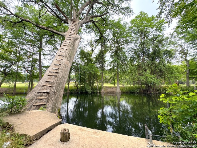 Listing photo id 10 for 1119 Hidden Valley