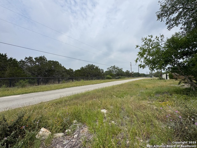 Listing photo id 12 for 1119 Hidden Valley