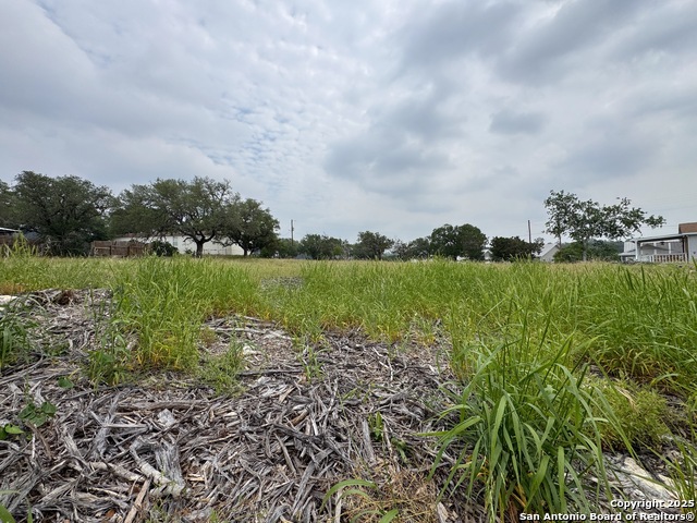 Listing photo id 13 for 1119 Hidden Valley