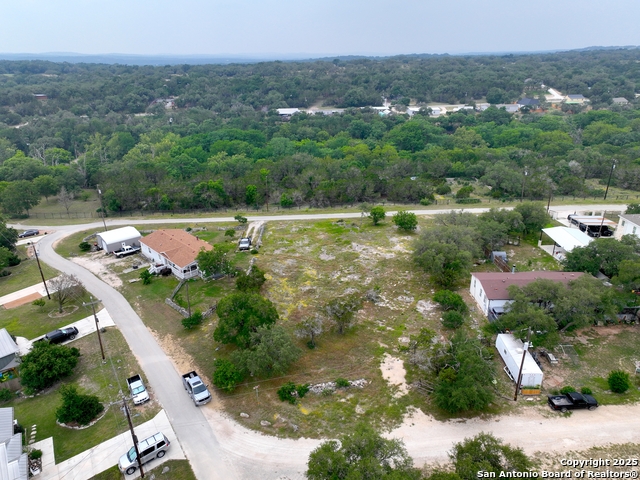 Listing photo id 6 for 1119 Hidden Valley