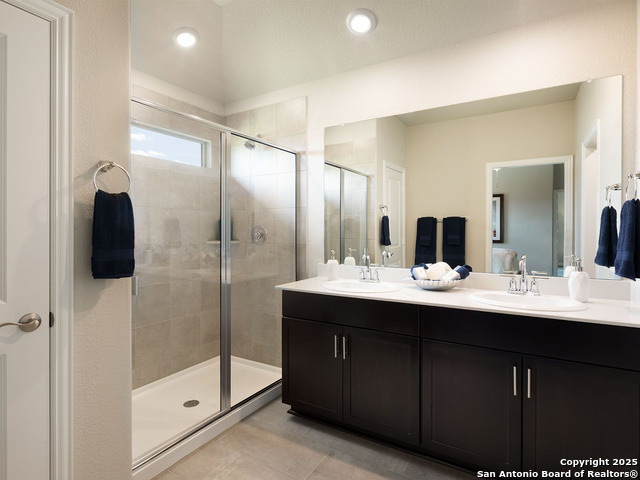 Listing photo id 4 for 883 Black Horse Way