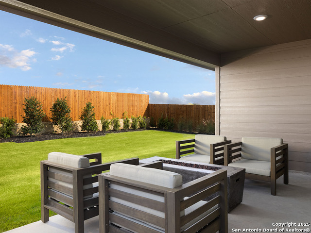 Listing photo id 6 for 883 Black Horse Way