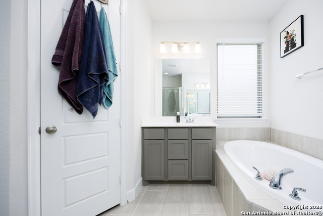 Listing photo id 14 for 807 Swenson Ranch