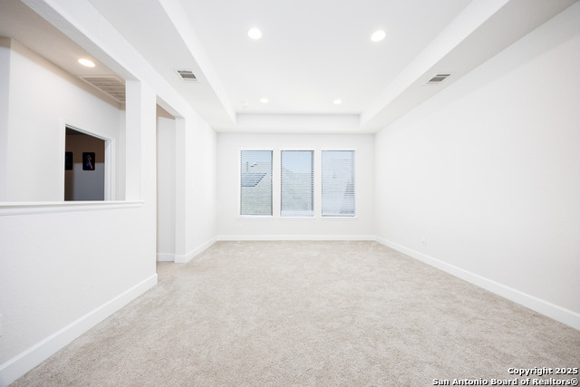Listing photo id 17 for 807 Swenson Ranch