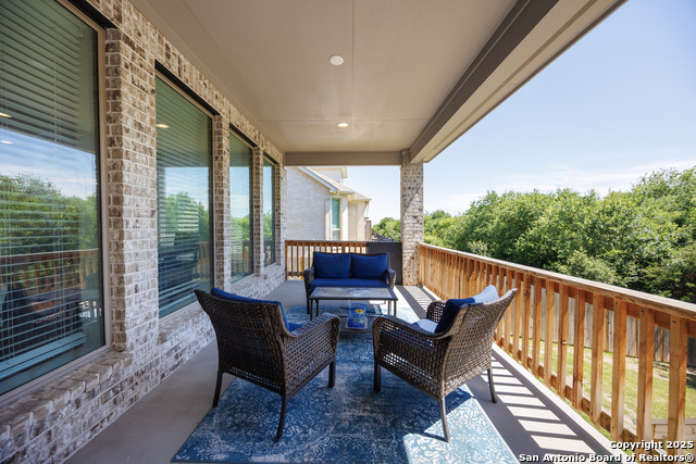 Listing photo id 25 for 807 Swenson Ranch