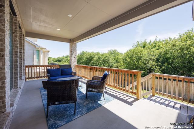 Listing photo id 26 for 807 Swenson Ranch