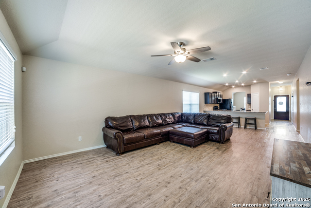 Image 4 of 12 For 2122 Marbach Woods