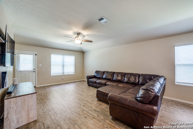 Image 5 of 12 For 2122 Marbach Woods