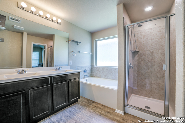 Image 7 of 12 For 2122 Marbach Woods