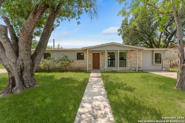 Details for 202 Hillview Dr, Universal City, TX 78148