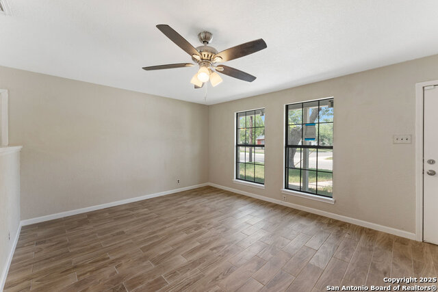 Image 5 of 18 For 202 Hillview Dr