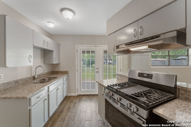 Image 8 of 18 For 202 Hillview Dr