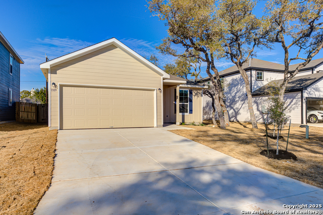 Image 2 of 29 For 13119 Sendero Roble