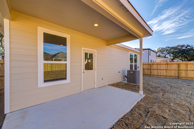 Image 22 of 29 For 13119 Sendero Roble