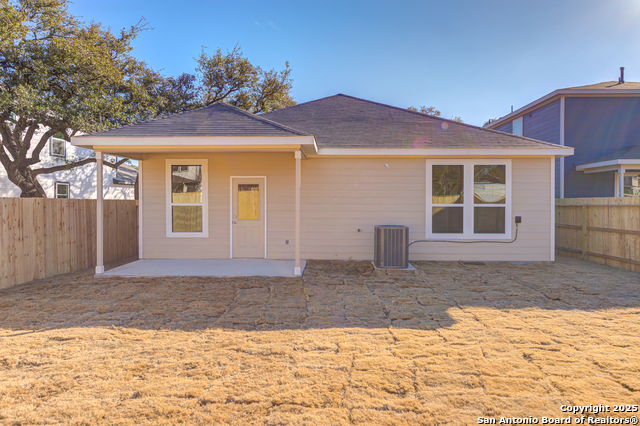 Image 25 of 29 For 13119 Sendero Roble