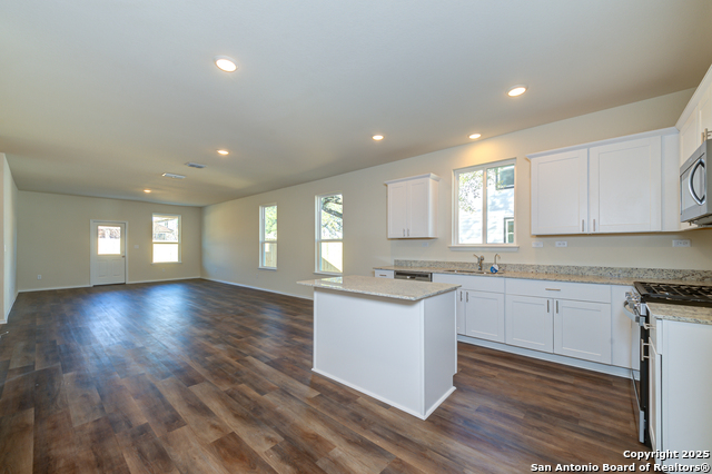 Image 8 of 29 For 13119 Sendero Roble