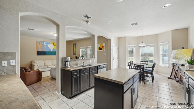 Listing photo id 12 for 10403 Branch Post
