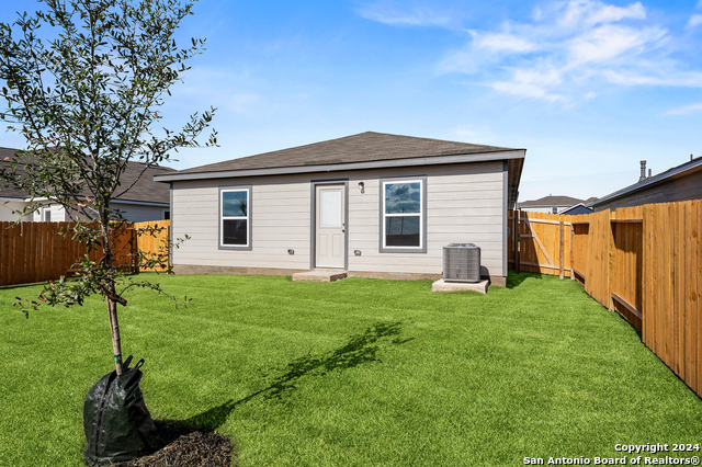 Image 18 of 25 For 11940 Stroud Drive