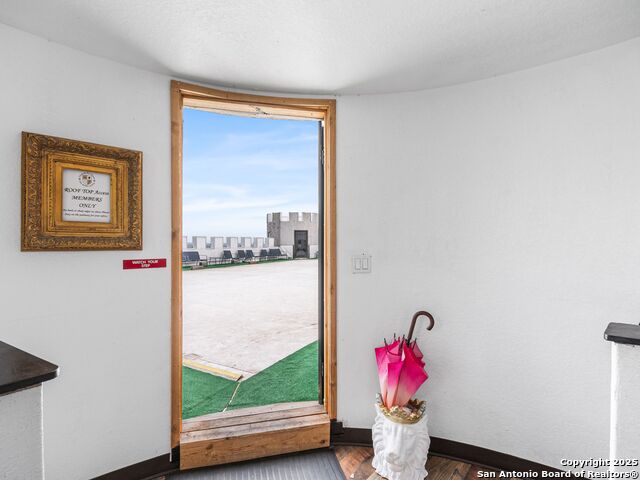 Image 47 of 100 For 101 Durango  