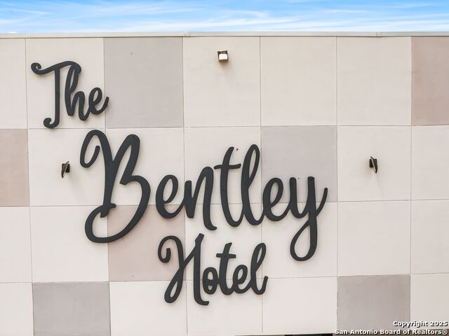 Image 61 of 100 For 101 Durango  