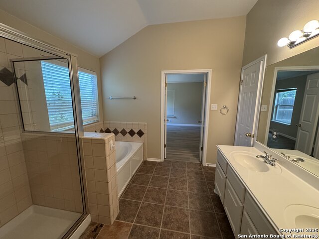 Image 17 of 37 For 20502 Wild Springs