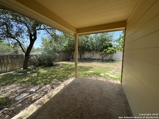 Image 27 of 37 For 20502 Wild Springs