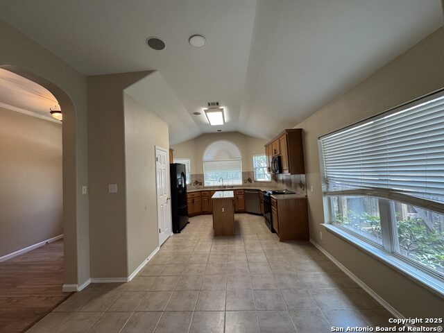 Image 8 of 37 For 20502 Wild Springs