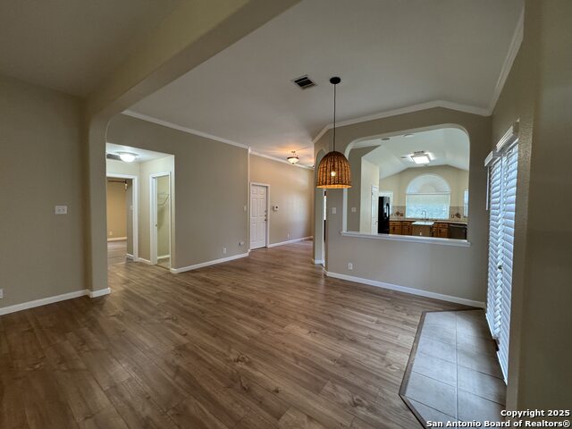 Image 9 of 37 For 20502 Wild Springs