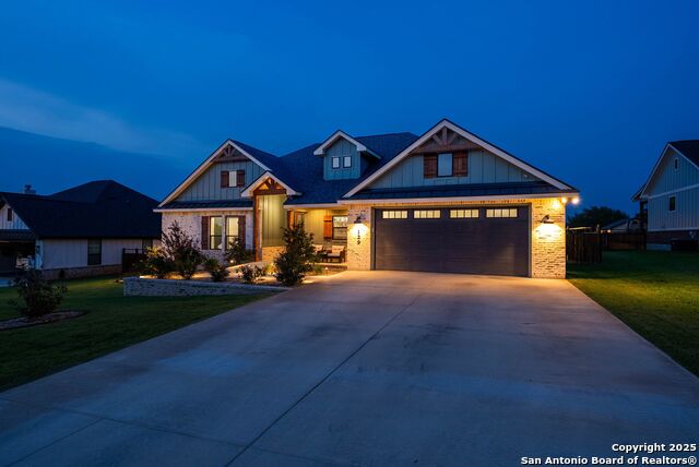 Image 101 of 119 For 129 Magnolia Cir E