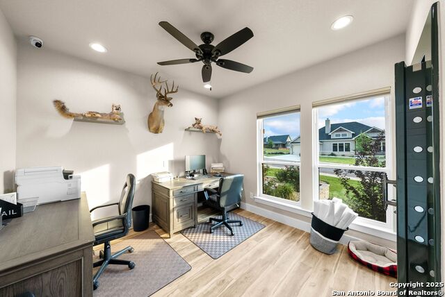 Image 17 of 119 For 129 Magnolia Cir E