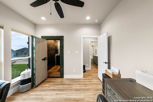 Image 18 of 119 For 129 Magnolia Cir E