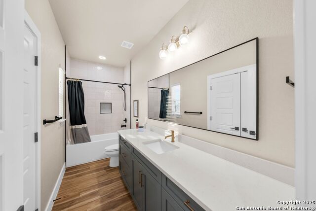 Image 25 of 119 For 129 Magnolia Cir E