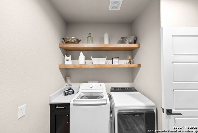 Image 35 of 119 For 129 Magnolia Cir E
