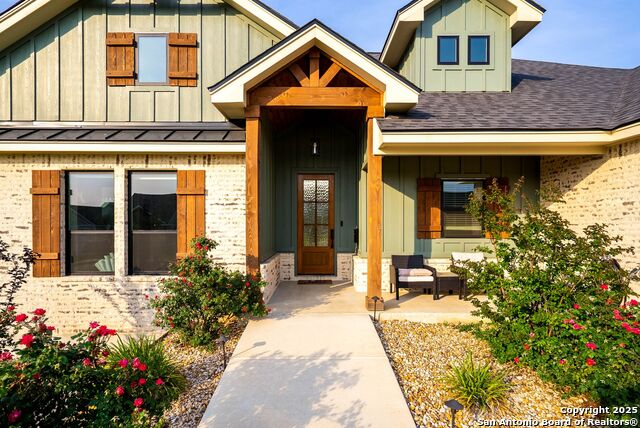 Image 5 of 119 For 129 Magnolia Cir E