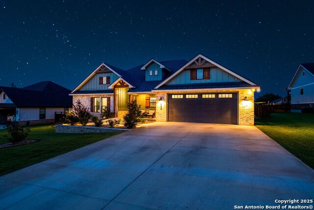Image 70 of 119 For 129 Magnolia Cir E